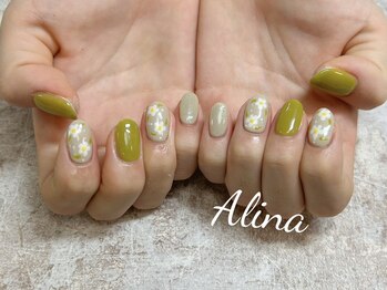 エリナネイルサロン池袋(Alina Nail Salon)/手書きお花アート