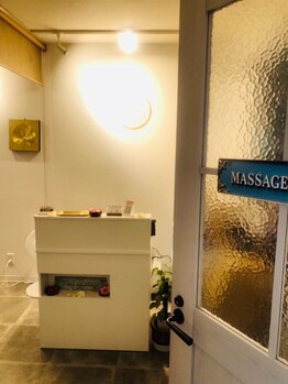 ユウサバイ(Yuusabai)の写真/仕事疲れでガチガチ肩に悩む男性必見!深く効くケアで肩まわりが一気に軽く、疲れを丸ごとリセット♪