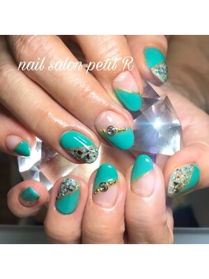 nail salon petit R