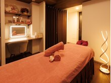 アフロディーテ 横浜(Aphrodite)の雰囲気（ドレッサー、シャワー完備で、アメニティも充実してます。）