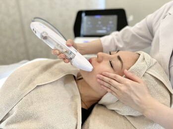 ドクターエイチ 大阪本町店(Doctor.H)の写真/【最新美容で根本アプローチ】高濃度酸素トリートメント×高圧エアジェット◎水光注入で美容液を深部まで☆