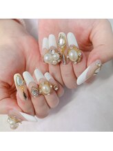 ムーン(MooN)/フレンチネイル