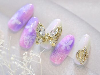 ネイルサロンラグジュアリー 梅田店(LUXURY)/バタフライ