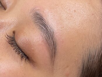 アール ヘッドスパ(R head spa)/【ハリウッドブロウリフト】