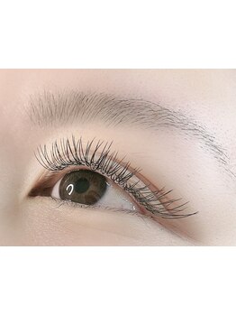 ナチュラル上品な目元にしたい