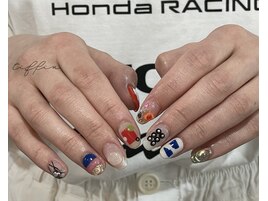 ～おしゃれ個性派ネイル～