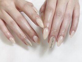 ベージュ綺麗めネイル