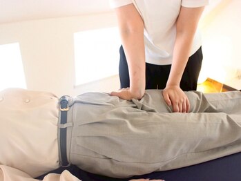 屋根裏 代々木/【施術風景】全身整体