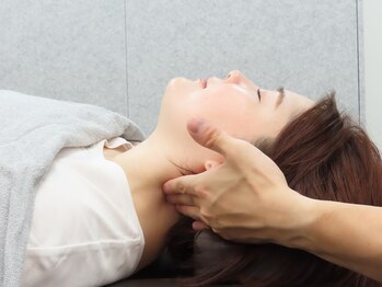 整体院レプルクレ/首まわりの調整