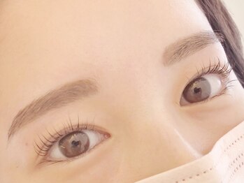 ミチ(MIcHI)/眉毛スタイリング＆パリジェンヌ