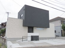 サガ(Saga)の雰囲気（店舗前に駐車場４台分あります。）