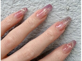 ネイルアンドアイラッシュスタジオ シュシュ(chouchou)/インスタで人気マグネットハート