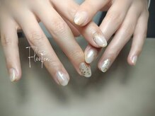 フローフェン(Floofen)/ニュアンス×ミラー