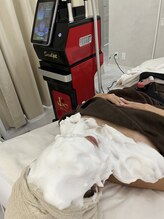 サロンドリシェス(Salon de RICHESSE)/同時施術フェイシャル×痩身併用