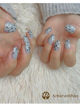 キュートなグレーネイル