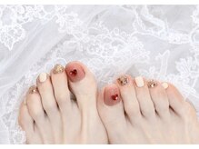 ナナネイル(Nana Nail)/大人可愛いフットネイル