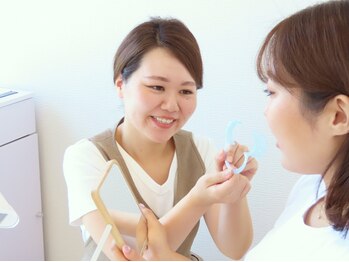 ワールドビューティー(World Beauty)の写真/【国家資格者在籍】絶対に失敗したくないあなたへ。歯の内側までアプローチ、お悩みを徹底ケアいたします。