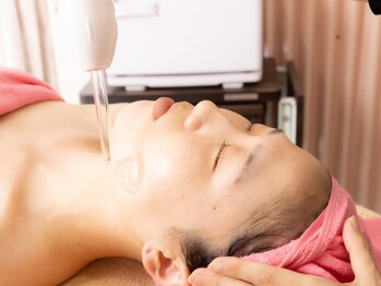 ピュア(Pure)の写真/【大人のニキビケア】高周波肌洗浄エステ×シェービングで健やかな美肌へ！日常的なお肌のお手入れに◎