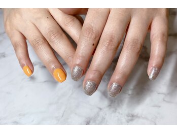 フーフロー(Fooflow)/非対称ネイル♪