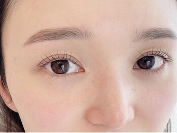 レーレミミ ツ(Leere Mimi .Tsu)の写真/【アイブロウ×パリジェンヌラッシュリフト】の最強コンビで魅力度UP◎自然な仕上がりで目力UP！