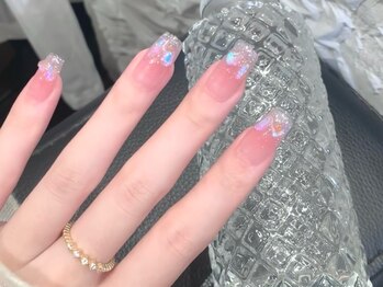 ディーアールネイル 新宿(DR Nail)の写真/フォルムにもこだわる長さ出しで指先を美しく華やかに☆お好みの長さやデザインでなりたい指先を叶えます♪