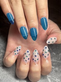 ブルーでちぐはぐ！