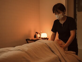 アロマヒールズ(aroma heals)の写真/【日々頑張るあなたへ癒しのお時間を…】プロによるオールハンド施術でお疲れ箇所をしっかりほぐします♪