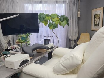 ラフテル(Laugh Tale)の写真/高岡市/8号線沿い◇TVや動画を見ながら、リクライニングチェアで寛げる♪完全個室のこだわり空間