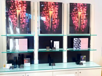 ポーラ ザ ビューティ 香里園店(POLA THE BEAUTY)/店内ディスプレイ
