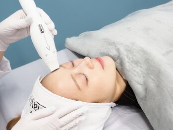 プロット 東京 目黒店(plot)の写真/《徹底された韓国肌管理》エステ版ポテンツァで最新お肌ケア♪高周波で憧れの毛穴レスなツルすべ肌に◎