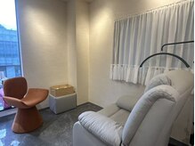 エスプラス アサクサ(S+ASAKUSA)の雰囲気（2F マツエク半個室です。）