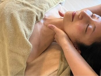 サロン インプルーブ(Salon Improve)の写真/隠れ家サロンで味わう、癒されながら綺麗になる極上ヘッドスパ*顔に触れず耳/頭/首からじっくりアプローチ
