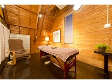 エステティックサロン ドゥネール/半個室の施術ルーム