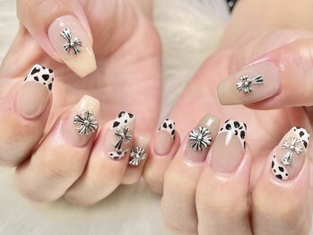 アニマル柄ネイル