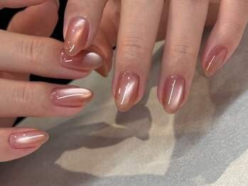 アヤウェル(Ayawell)の写真/200色以上から選べるワンカラーやマグネットカラーで、上品かつ洗練されたシンプルネイルを実現☆