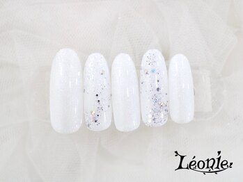 レオニー(Leonie)/白ラメニュアンスデザイン