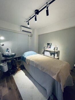 バイカラー(BY COLOR)/エステ　ROOM