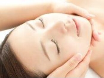 ウェルビーイング(well-being)の写真/【メイクの上から施術OK!】リンパマッサージで小顔効果実感♪顔の筋肉,コリをほぐして,むくみやハリを解消!