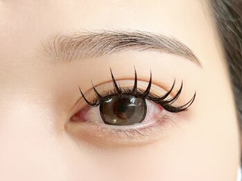 プティ アイビューティ 京橋店(peTiT eyebeauty)の写真/更に長持ち！汗,水に強いLEDマツエク★アンドヘルシー,まつげパーマ,バインドロック,眉毛,パリエク等もあり