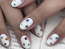 プチボヌール(Petit bonheur)/ドットネイル