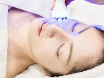 ヴォートル中野 ネイル まつげエクステの写真/小顔&インナーケアで「口角がキュッ」と上向きハリ感UP!仕上がりの"ぷるっ"と感を実感◎横顔までスッキリ