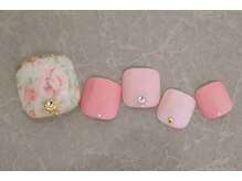 ローズクレア(Rose Crea)/ロマンティックなフラワーネイル