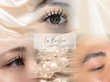 ボリュームのあるデザインも人気です☆眉毛もお任せ下さい★