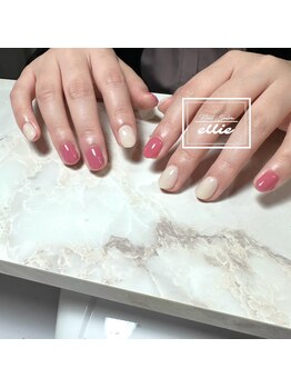 エリー(ellie)/ちぐはぐネイル