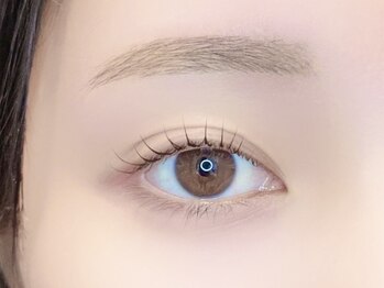 クロス 知立店(cross)の写真/骨格似合わせでふわふわ眉をデザインし、眉の間引きで抜け感をプラス☆眉の形に迷っている方必見！