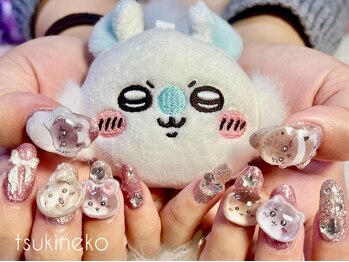 月猫/ボンボンドロップ推しネイル