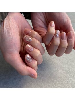 リルム(Relum)/シンプルキラキラネイル♪