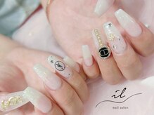 イル 神戸店/ホワイト×ブランドパーツネイル