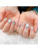 フチュール(futur)/マグ＆ラメネイル♪