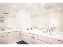 モイスティーヌ 仙台サロンの雰囲気(サロンには洗面台も完備。ここでスキンケアの基本洗顔レッスン)